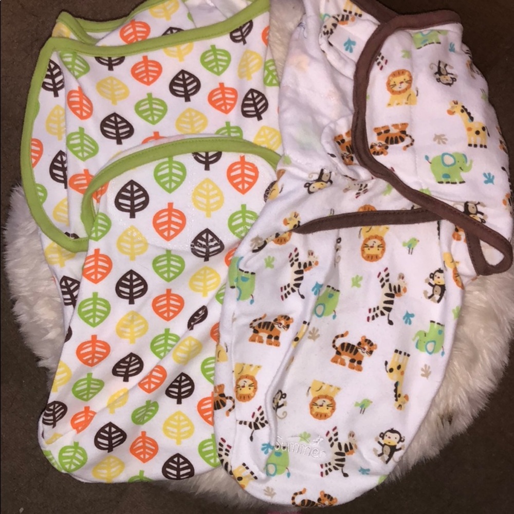 2 Swaddle blankets